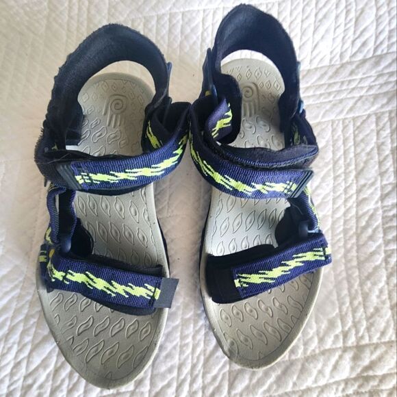 Teva mountains and Rivers sport sandals - Picture 1 of 7